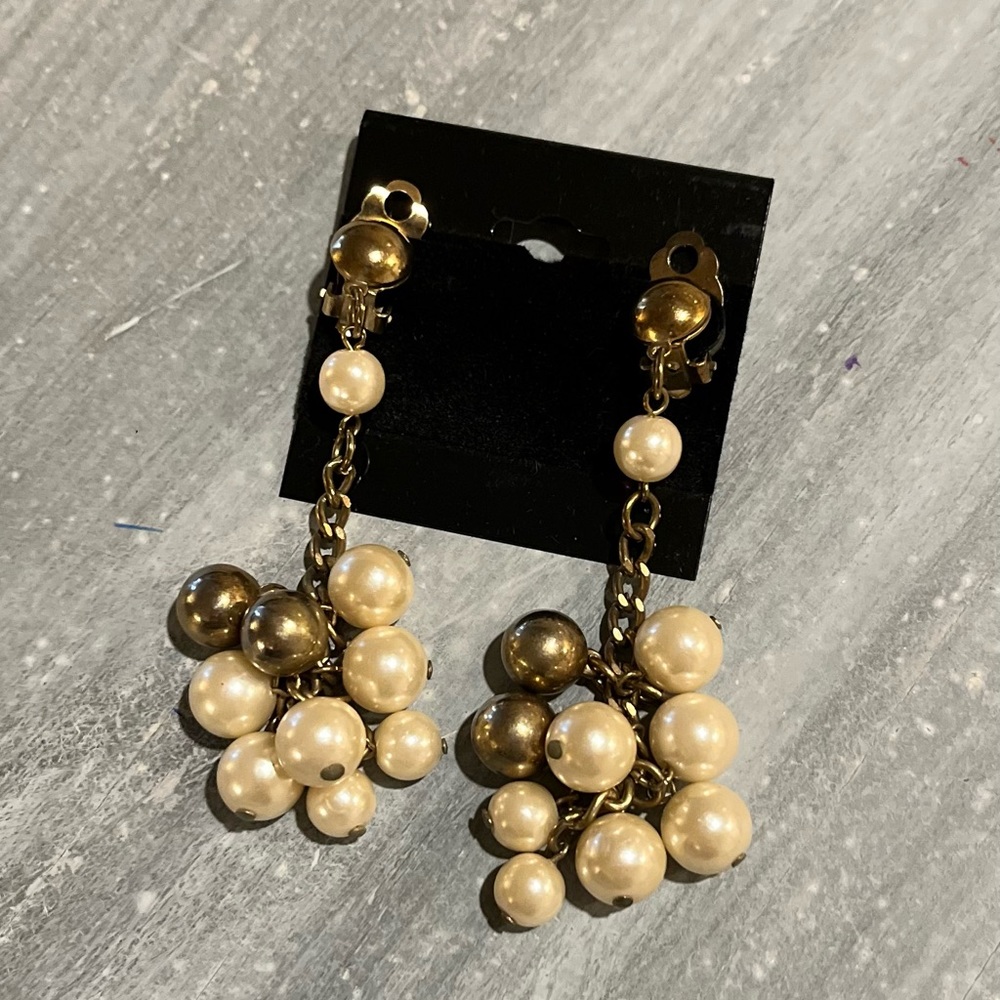Vintage clip earrings